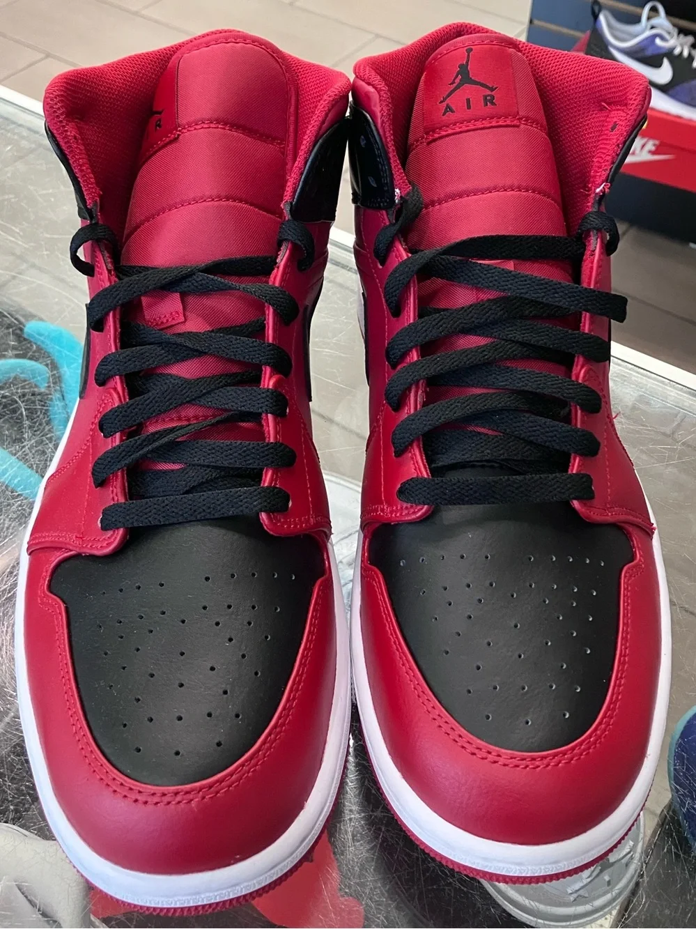 Air Jordan 1 Mid Reverse Bred Size 11.5
